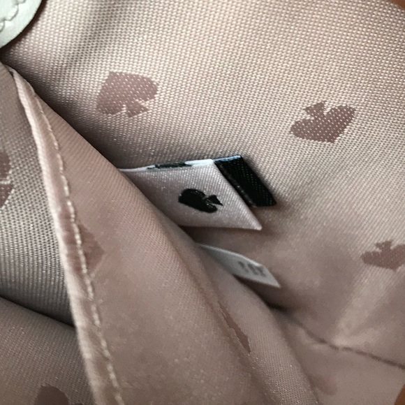 Kate spade wallet/wristlet🎈🎈 - Picture 7 of 9